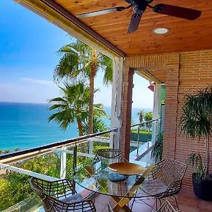 https://apartamento-playa-centro-vistas-mar.1costadelsol.com